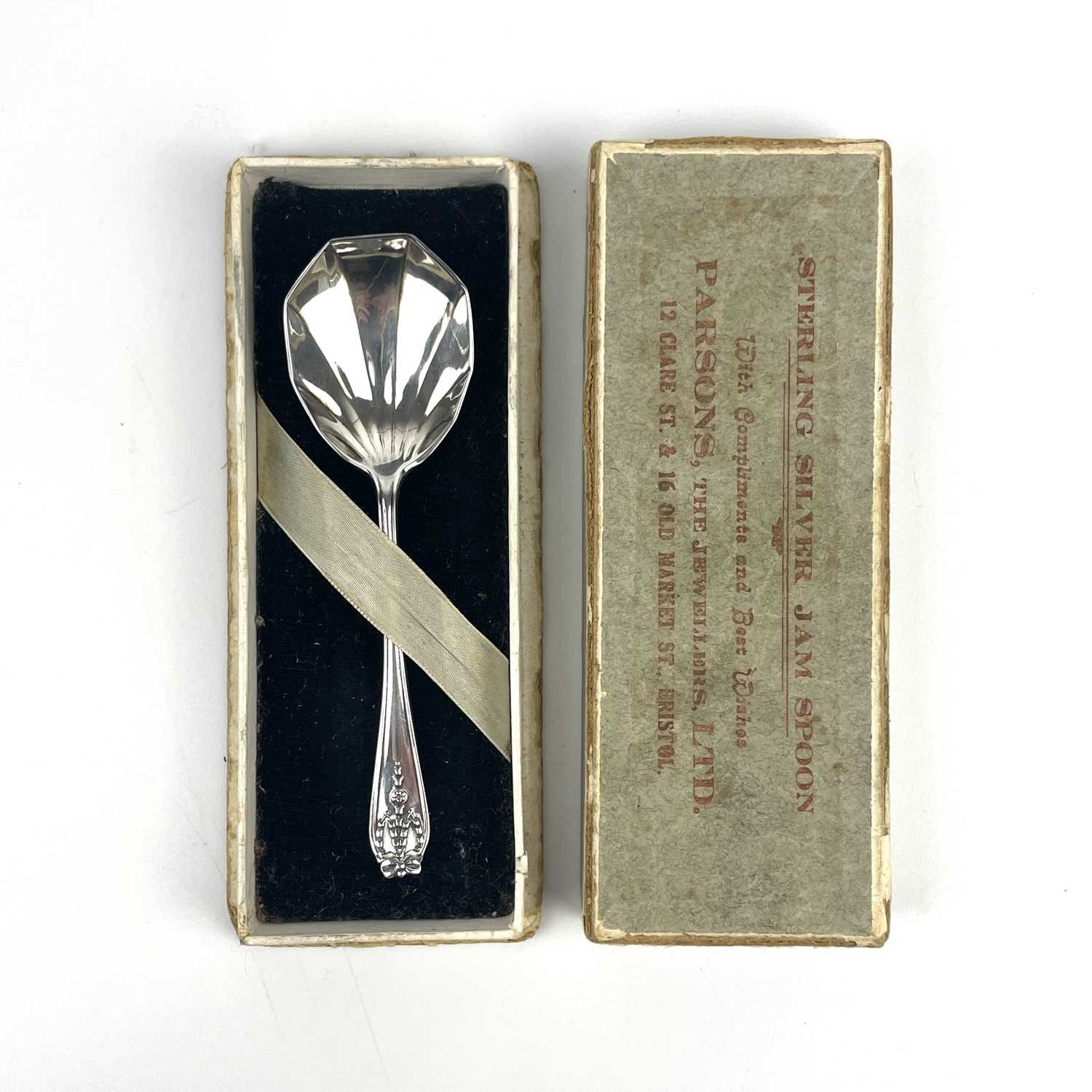 A George VI silver ashtray, a silver pepperette and a condiment spoon. - Image 6 of 6