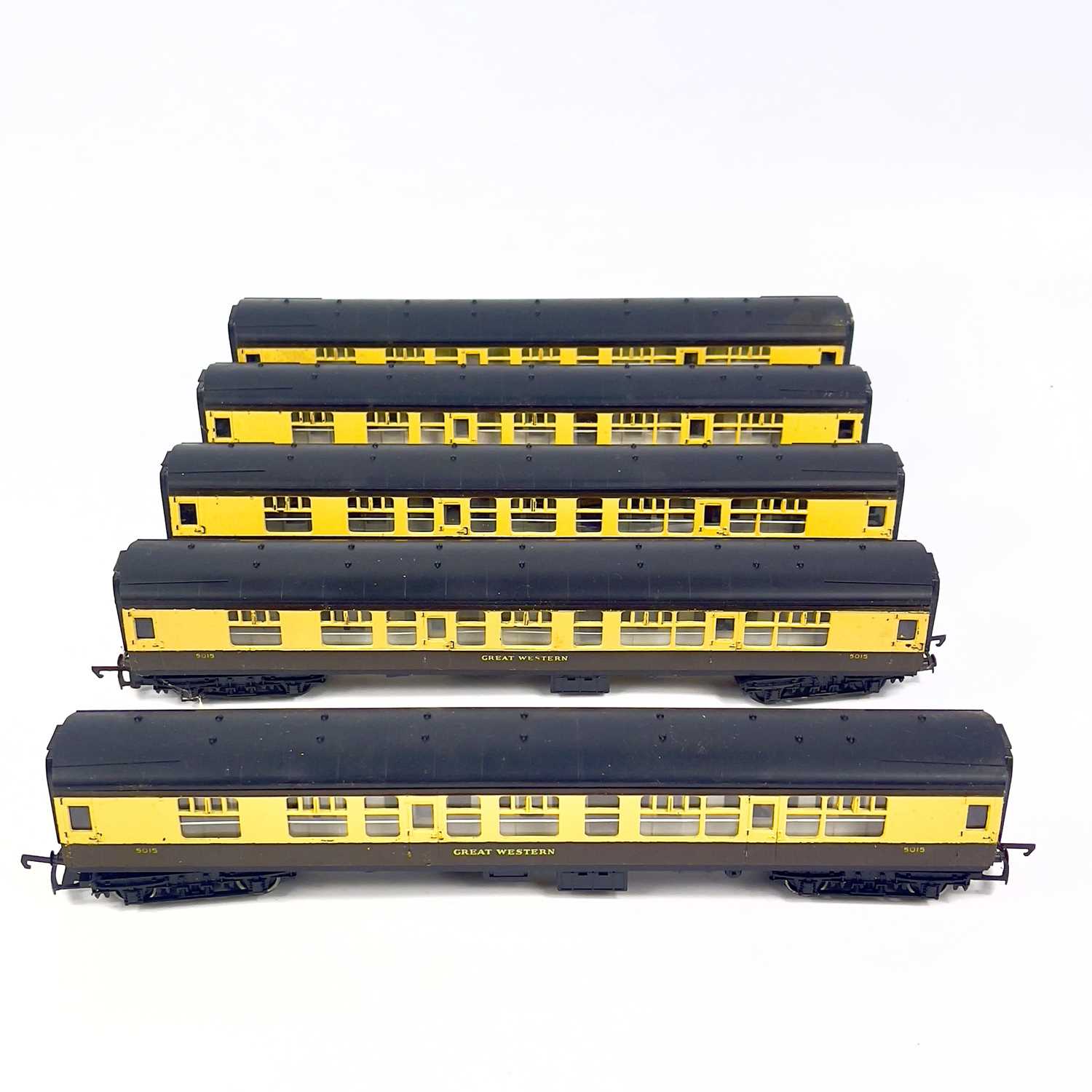 Hornby Great Western 00 Gauge Chocolate & Cream Livery Carriages (x7). - Bild 2 aus 4