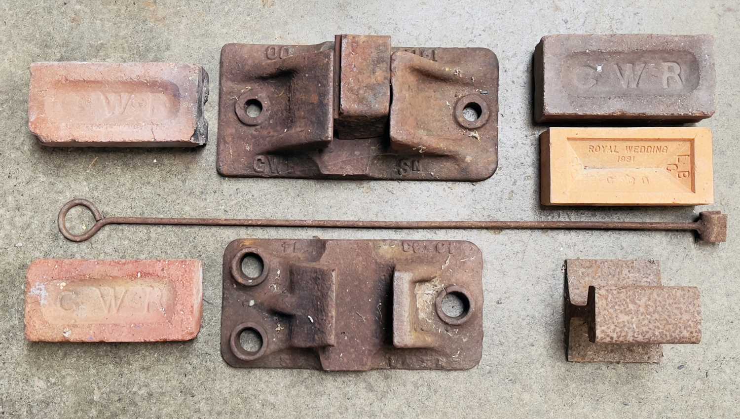 Cast Iron Railwayana, Bricks etc. - Bild 5 aus 8