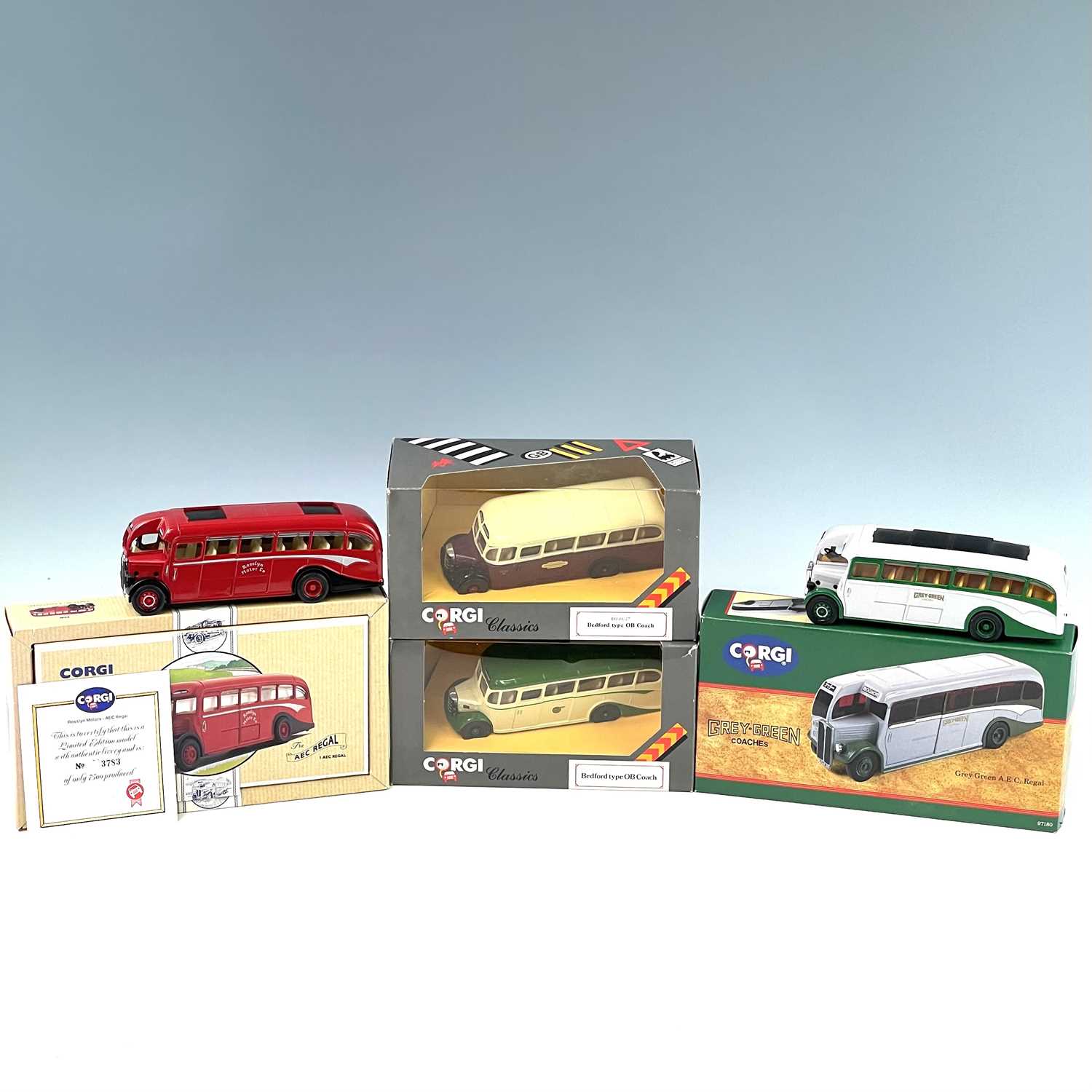 Bedford OB & AEC Regal Boxed Die Cast Coaches. - Bild 3 aus 4