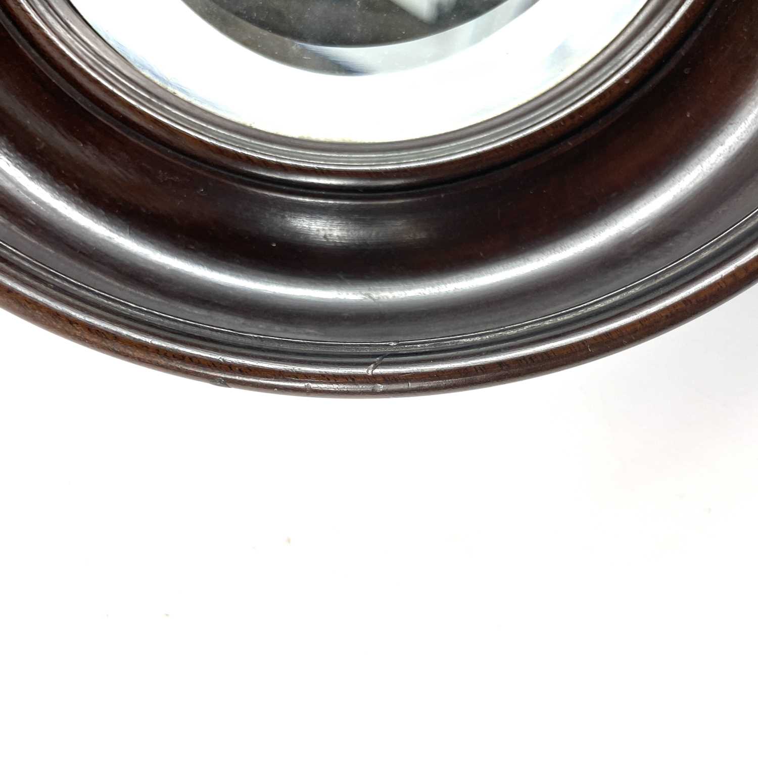 A small late 19th century circular bevelled edge mirror in a mahogany frame. - Image 4 of 5