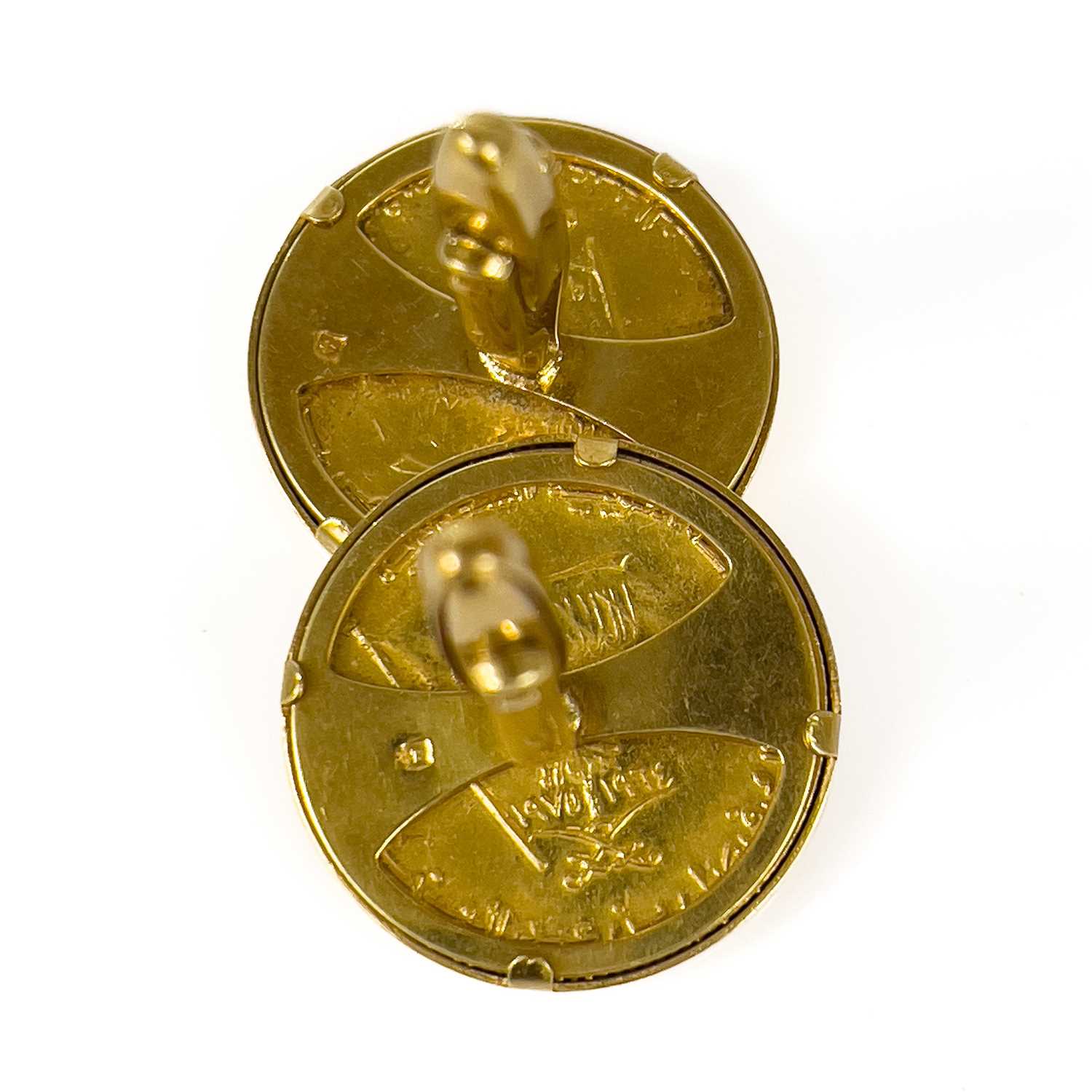 A pair of 22ct gold Saudi Arabia King Faisal commemorative medals set into 18ct cuff links. - Image 3 of 7