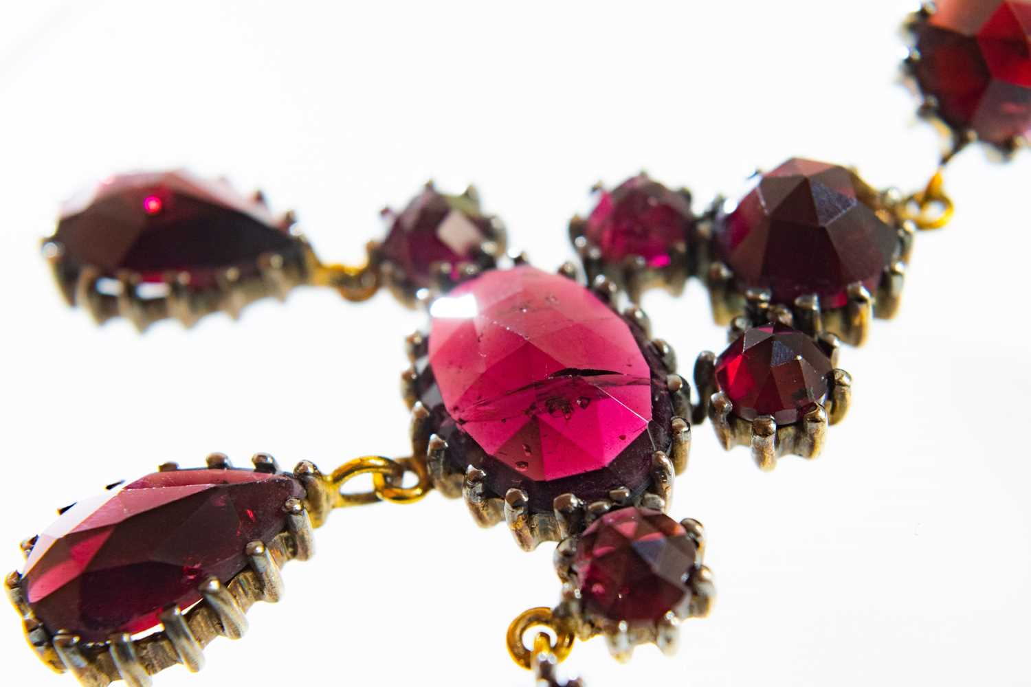 A pair of Georgian style gold garnet and diamond set girandole earrings. - Image 3 of 4