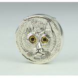 A cast silver circular vesta with double cat masks 52 grams, 4cm