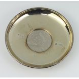 A silver armada dish with 2002 coin set base, 64 grams, 10cm, boxed