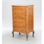 A Georgian style hardwood chest of 6 drawers with tore handles, raised on cabriole supports 118cm