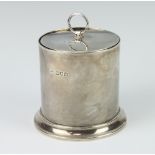 An Edwardian circular silver cigarette box and lid, London 1909, 9cm, 204 grams