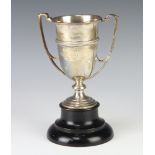 An Edwardian silver 2 handled engraved trophy cup, London 1910, 276 grams, 16.5cm