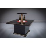 COCKTAIL TABLE