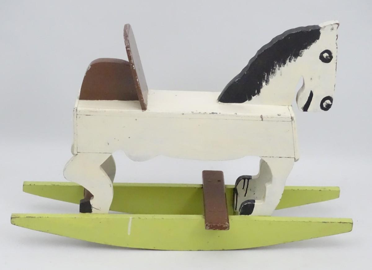 A scratch built and painted wooden rocking horse on bows with brown painted back and foot rest. - Bild 3 aus 10