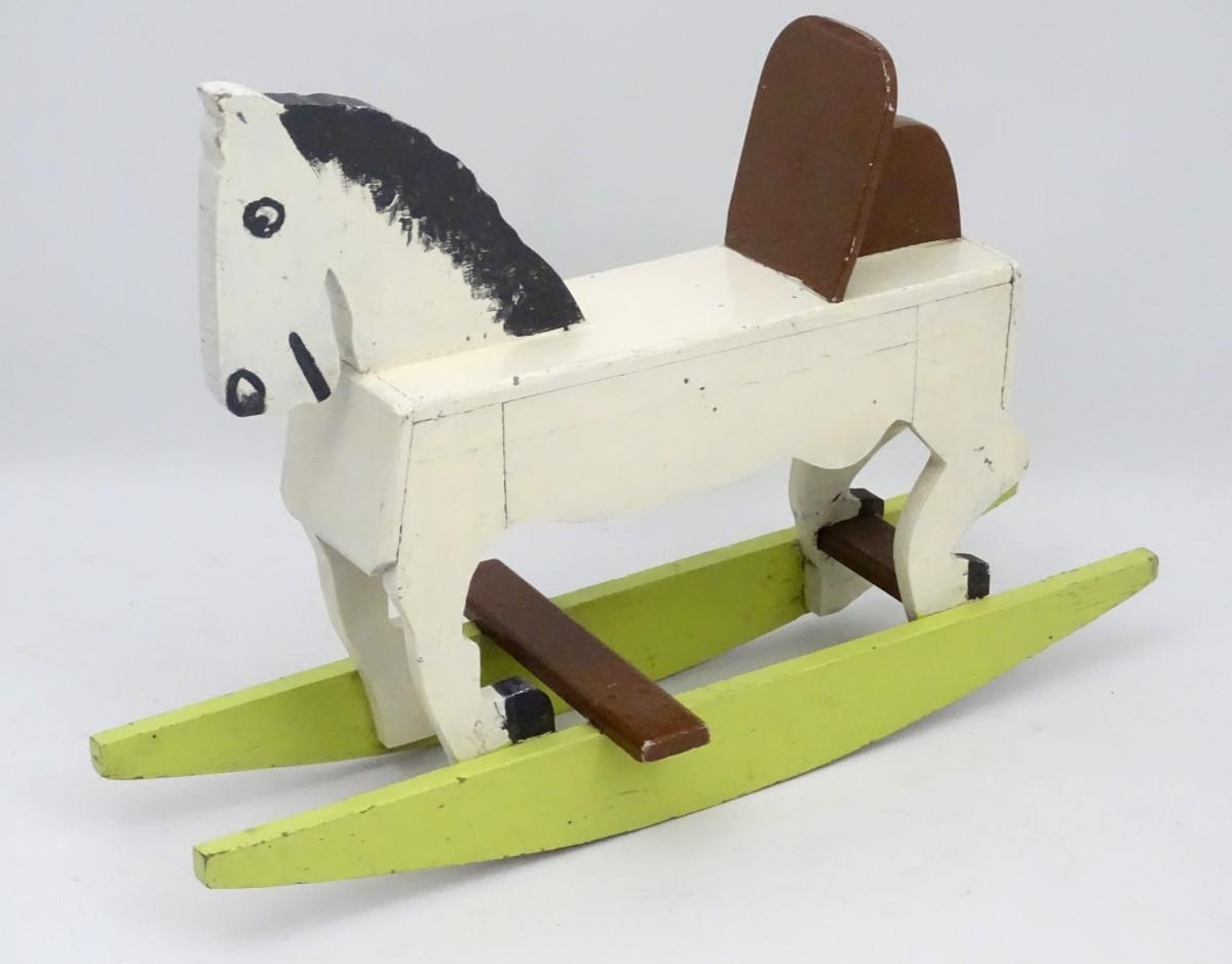 A scratch built and painted wooden rocking horse on bows with brown painted back and foot rest. - Bild 10 aus 10