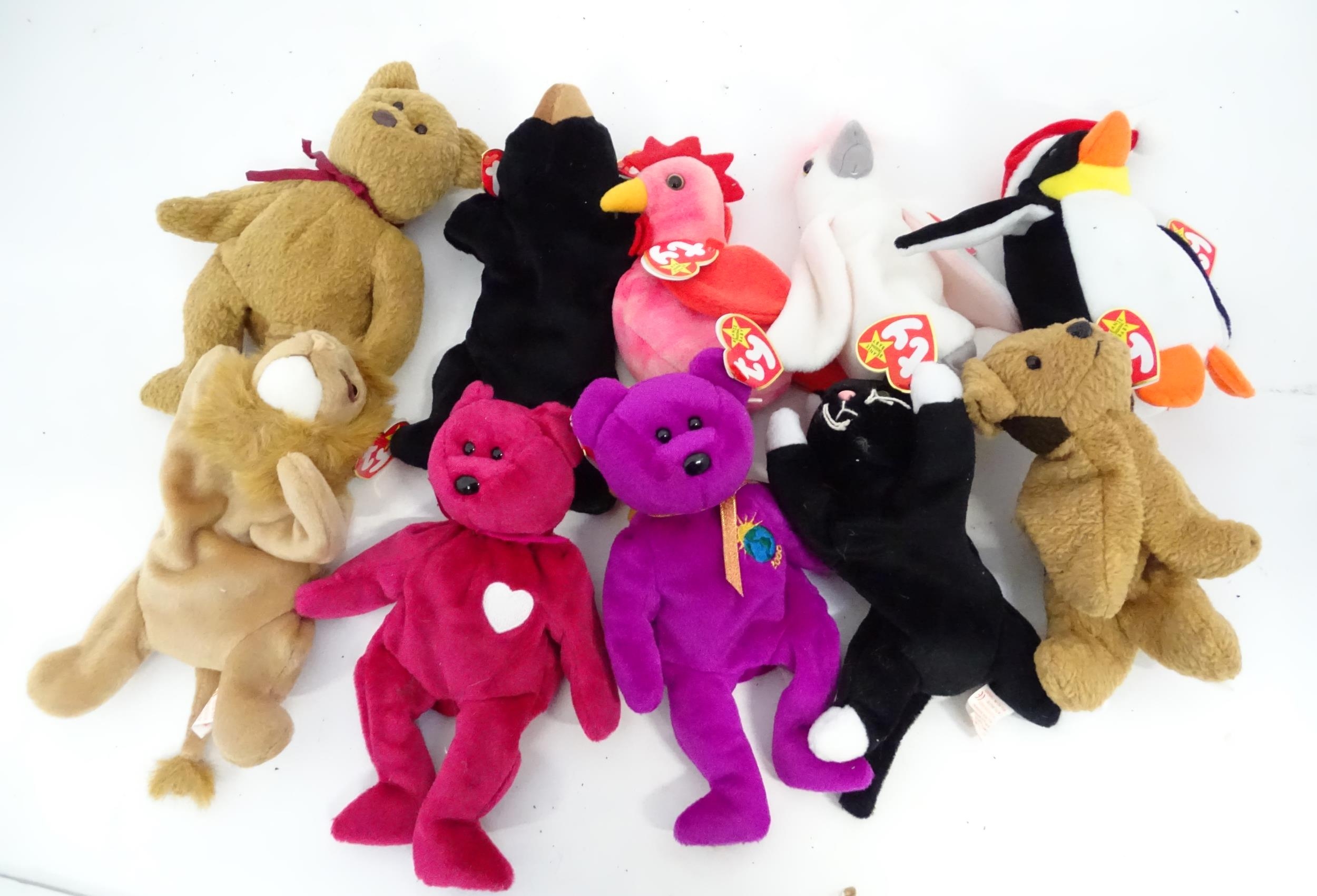 A quantity of Keel Toys and TY Beanie Baby soft toys, to include Millenium bear, Strut the cockerel, - Bild 3 aus 10