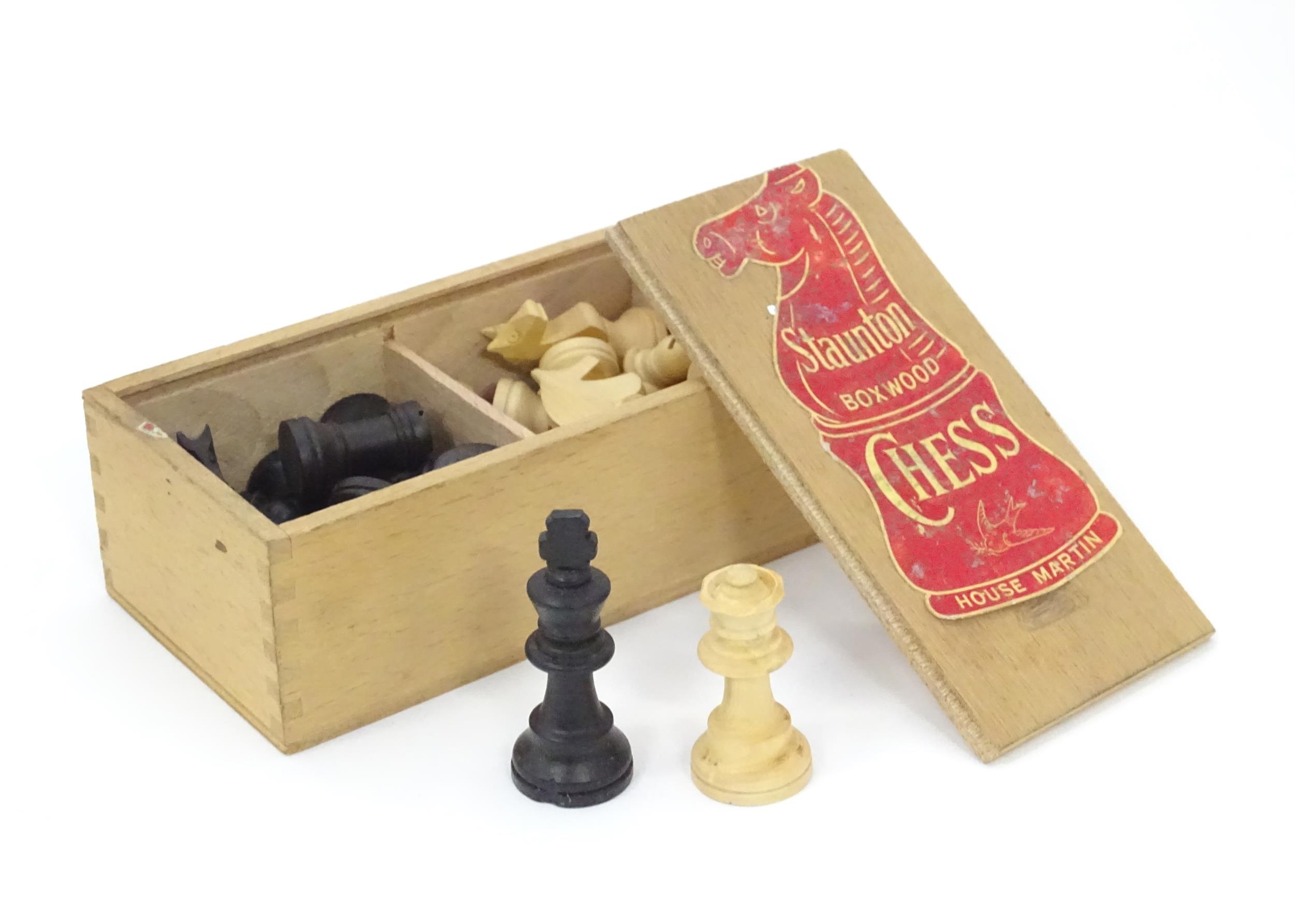 A Staunton boxwood chess set Please Note - we do not make reference to the condition of lots - Bild 4 aus 5