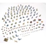 Toys: A quantity of assorted military figures to include Airfix plastic foot soldiers / infantry