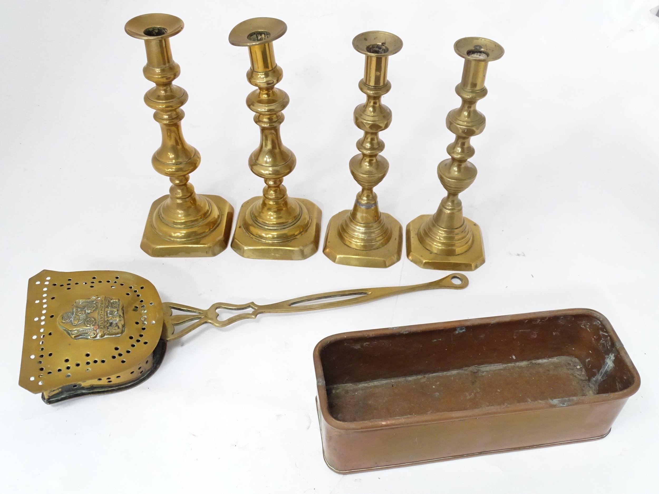 A quantity of brass and copper wares to include coal scuttle, kettles, copper pot, candlesticks, - Image 6 of 6