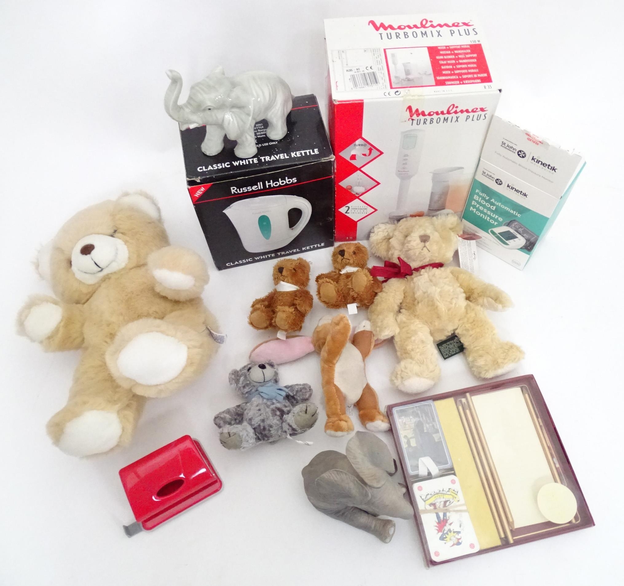 A quantity of miscellaneous items to include a blender, teddy bears, blood pressure monitor, etc. - Image 3 of 7