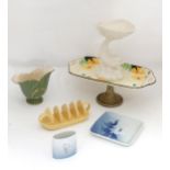 A quantity of assorted ceramics to include a Carlton Ware vase, An Art Deco Grindley laburnum