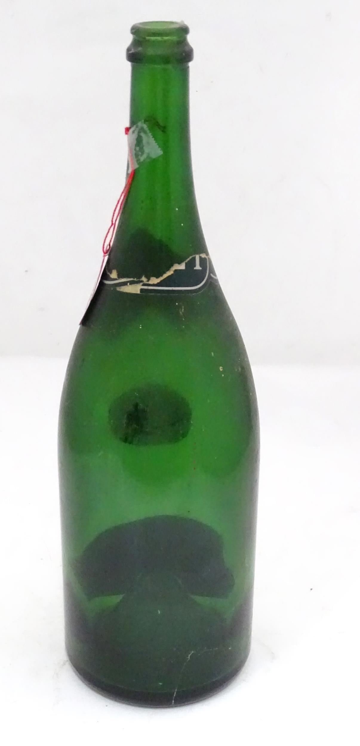 A commemorative 1977 Queen's silver jubilee Moet champagne magnum bottle Please Note - we do not - Image 2 of 4