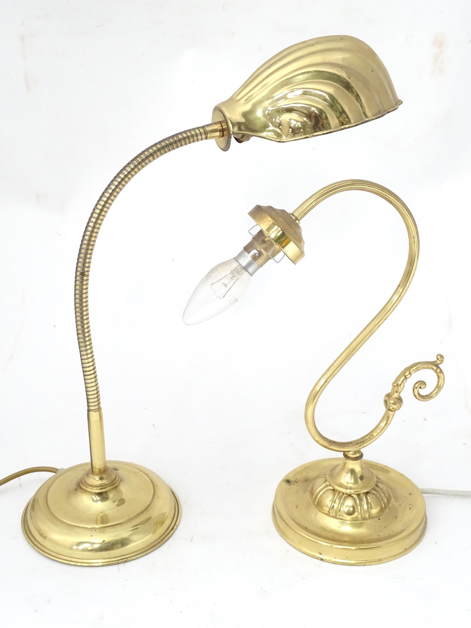 A vintage retro standard lamp together with two brass desk lamps. Largest approx. 54" high (3) - Image 2 of 7