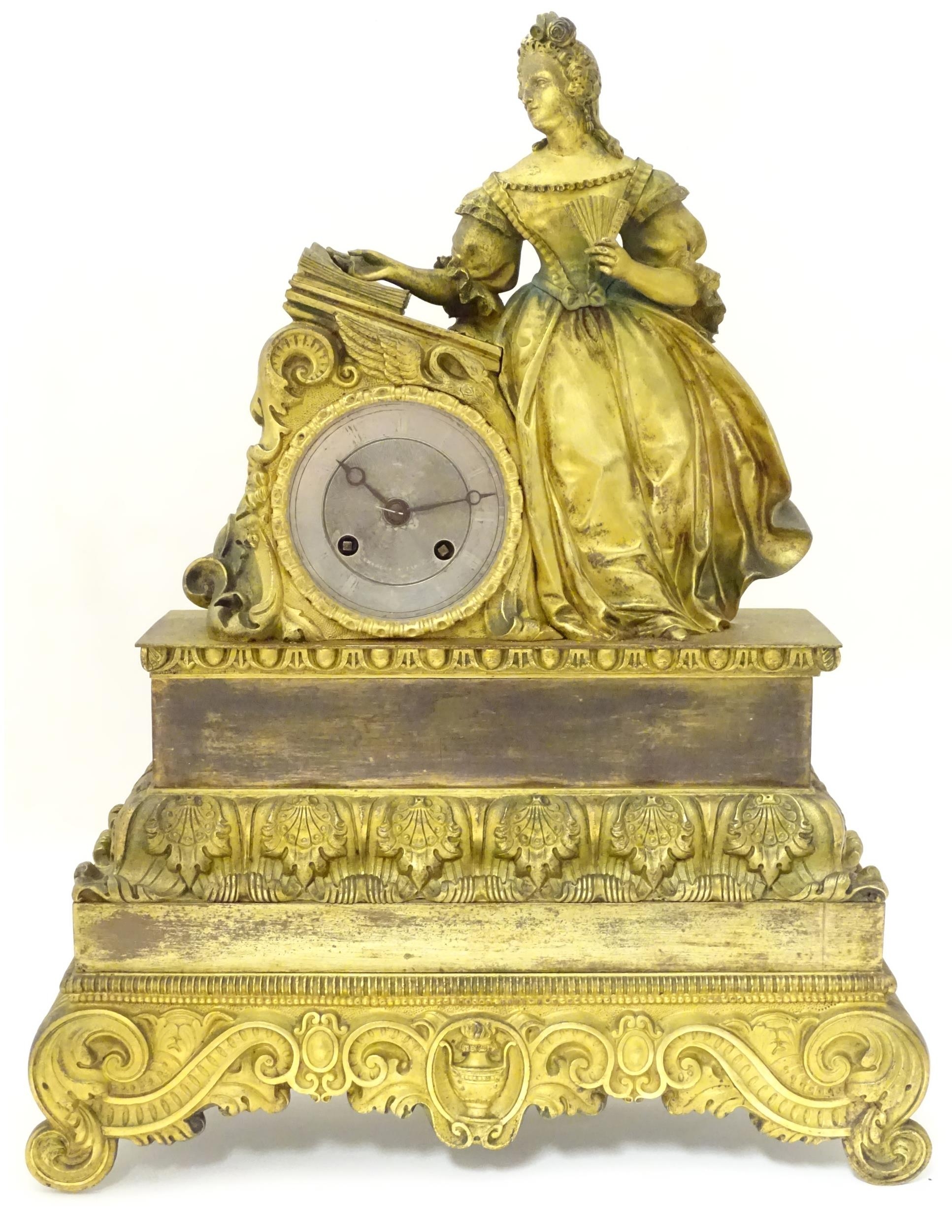 A 19thc French mantel clock with figural decoration. The silvered dial with moon hands, the 8 day - Image 3 of 9