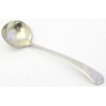 A silver Old English pattern salt spoon hallmarked London 1807 maker TJ. Approx 4 1/2" long Please