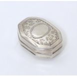 A Geo III silver vinaigrette with engraved decoration opening to reveal gilded interior and