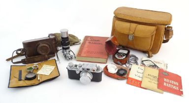 A c1930s cased Leica 3B 50mm film camera, serial number 346728, fitted with an Leitz Elmar f=5cm
