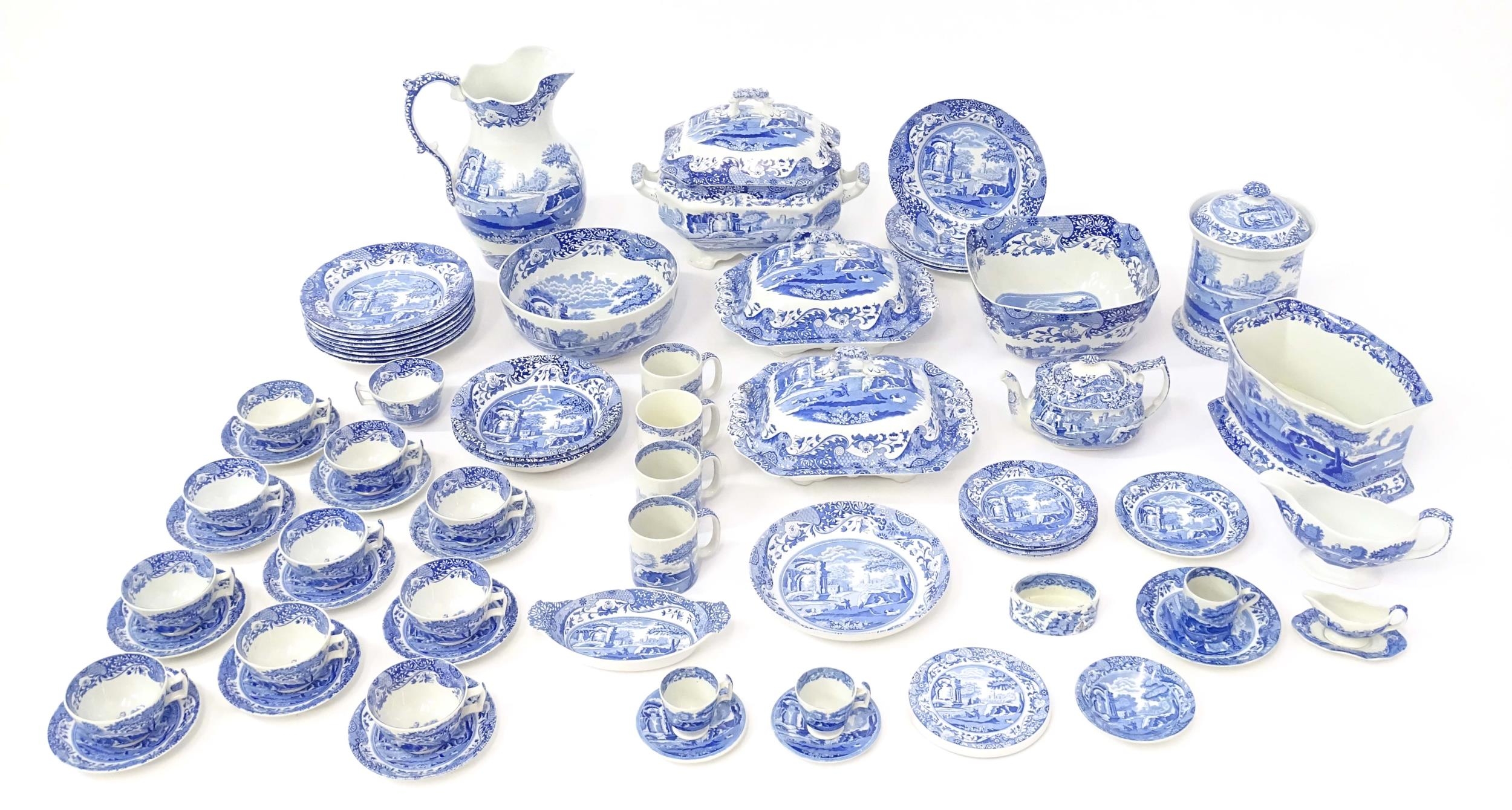 A quantity of blue and white Copeland Spode and Spode tea and dinner wares in the Italian pattern to - Bild 2 aus 29