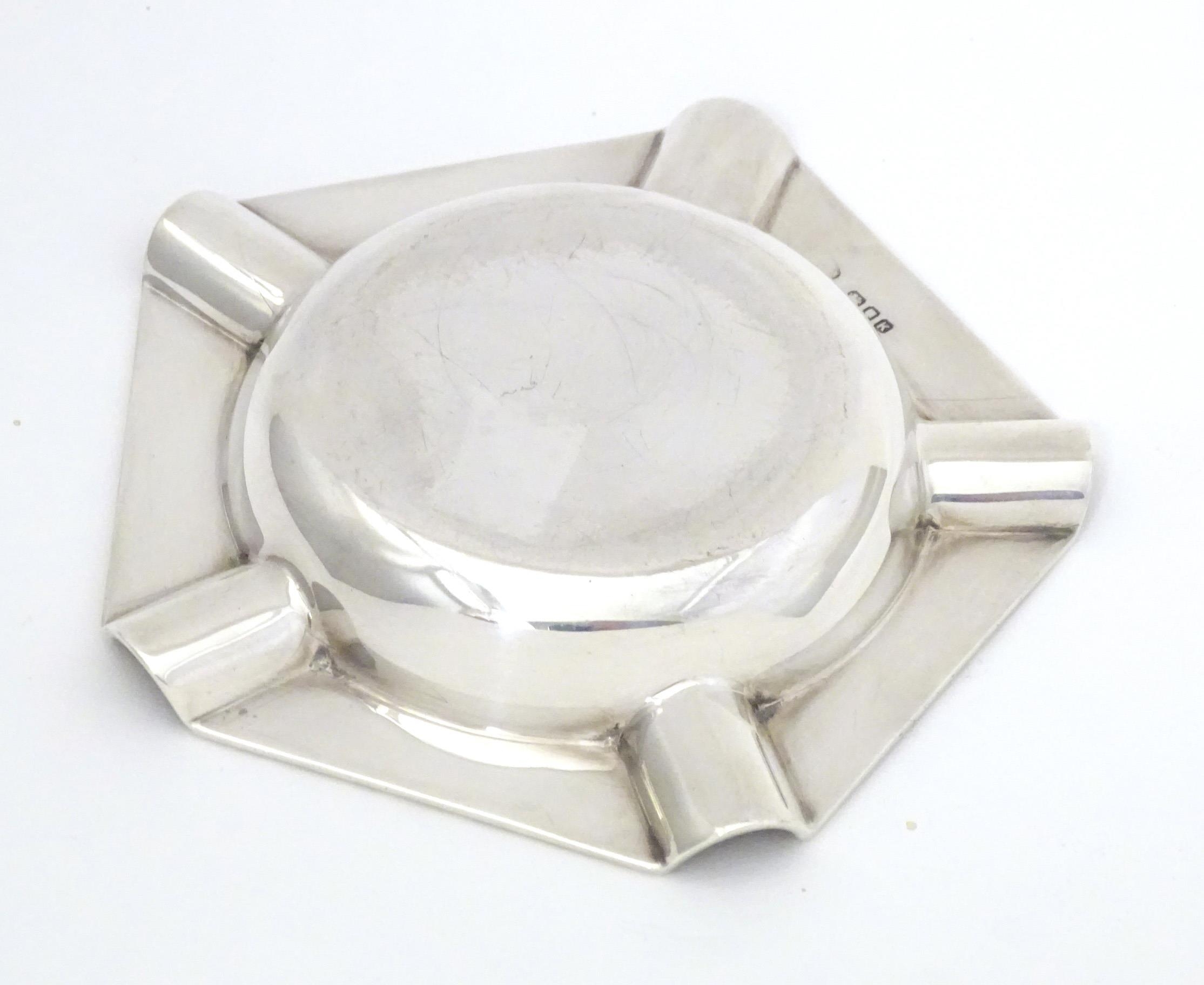 An Art Deco silver ashtray engraved to centre The Grange Park (Builders Ltd.) hallmarked London - Image 4 of 5