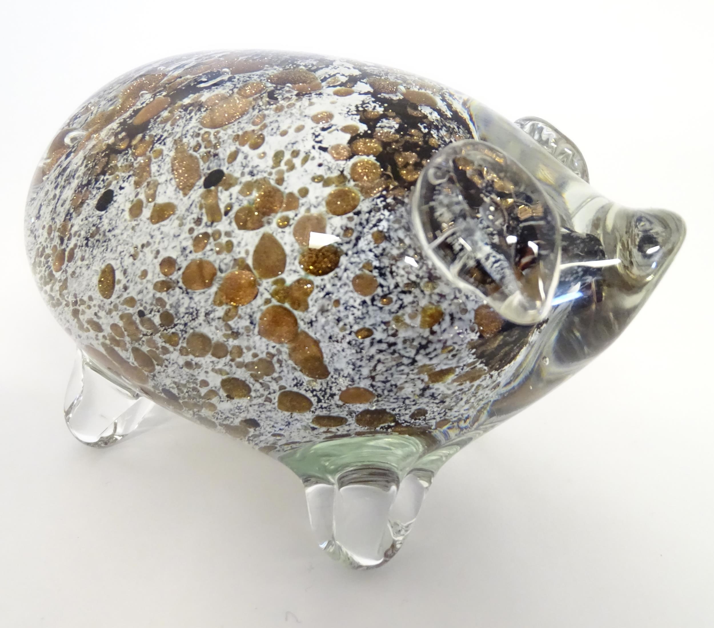 A quantity of assorted glass paperweights, one formed as a pig, another a bird. (19) Please Note - - Image 2 of 10