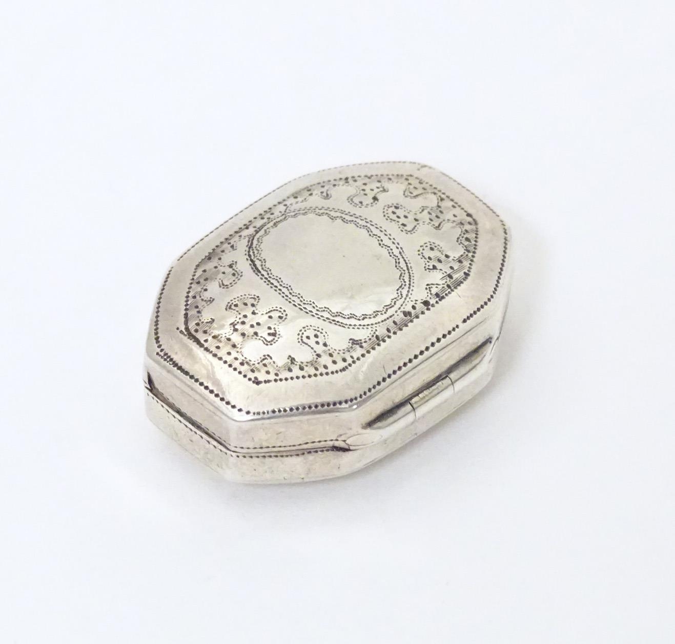 A Geo III silver vinaigrette with engraved decoration opening to reveal gilded interior and - Image 4 of 8