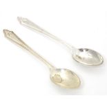 Masonic / Freemasonry interest: A pair of silver teaspoons with engraved masonic emblems to handle
