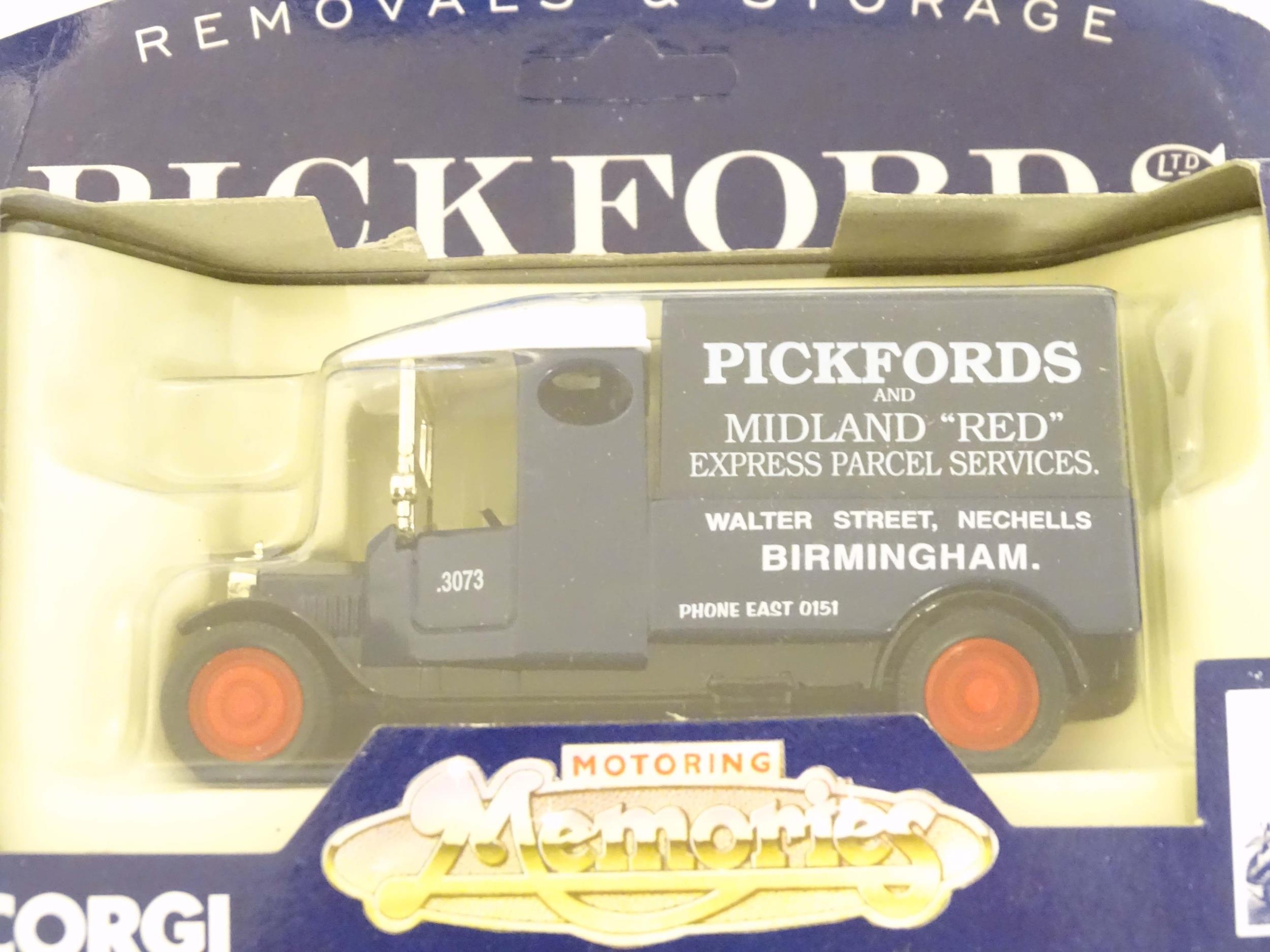 Toys: Three boxed Corgi Classics die cast scale model truck vehicles in Pickfords livery, - Image 8 of 8