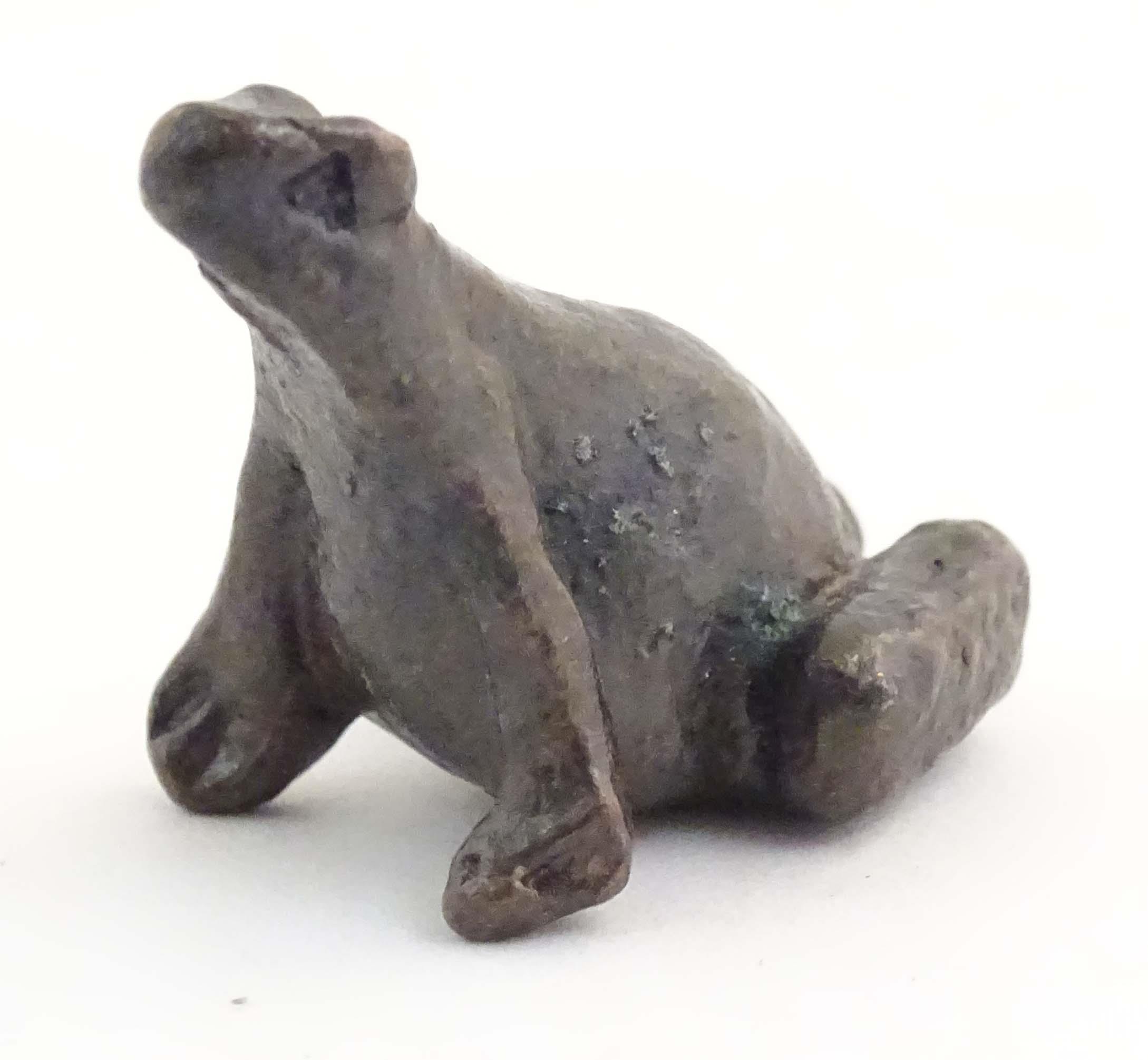 A cold painted bronze model of a seated frog. Approx. 1 1/4" high Please Note - we do not make - Image 4 of 10