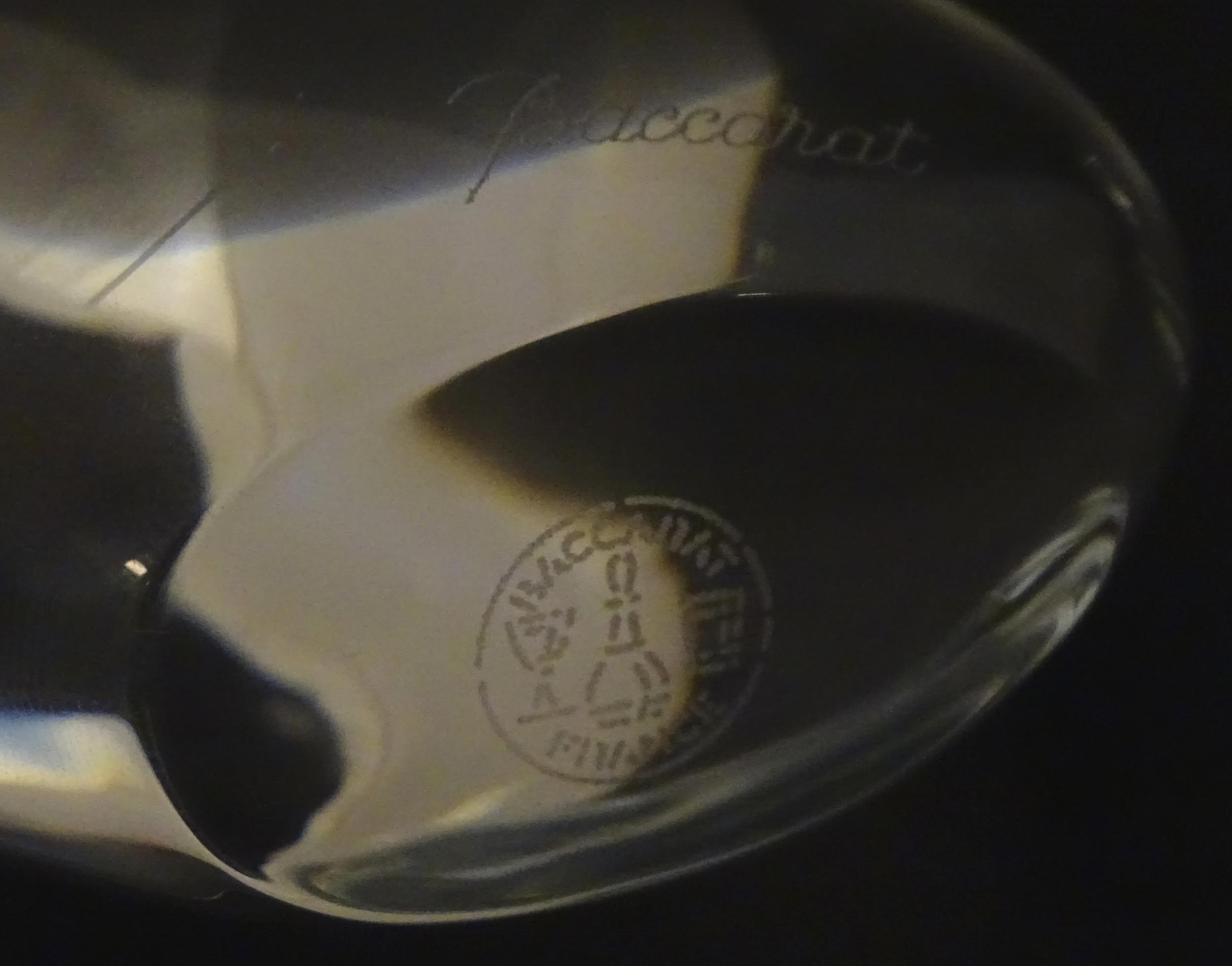 Baccaat glass: a clear glass pebble shaped paperweight with Baccarat makers mark to base. Approx 3 - Image 7 of 7