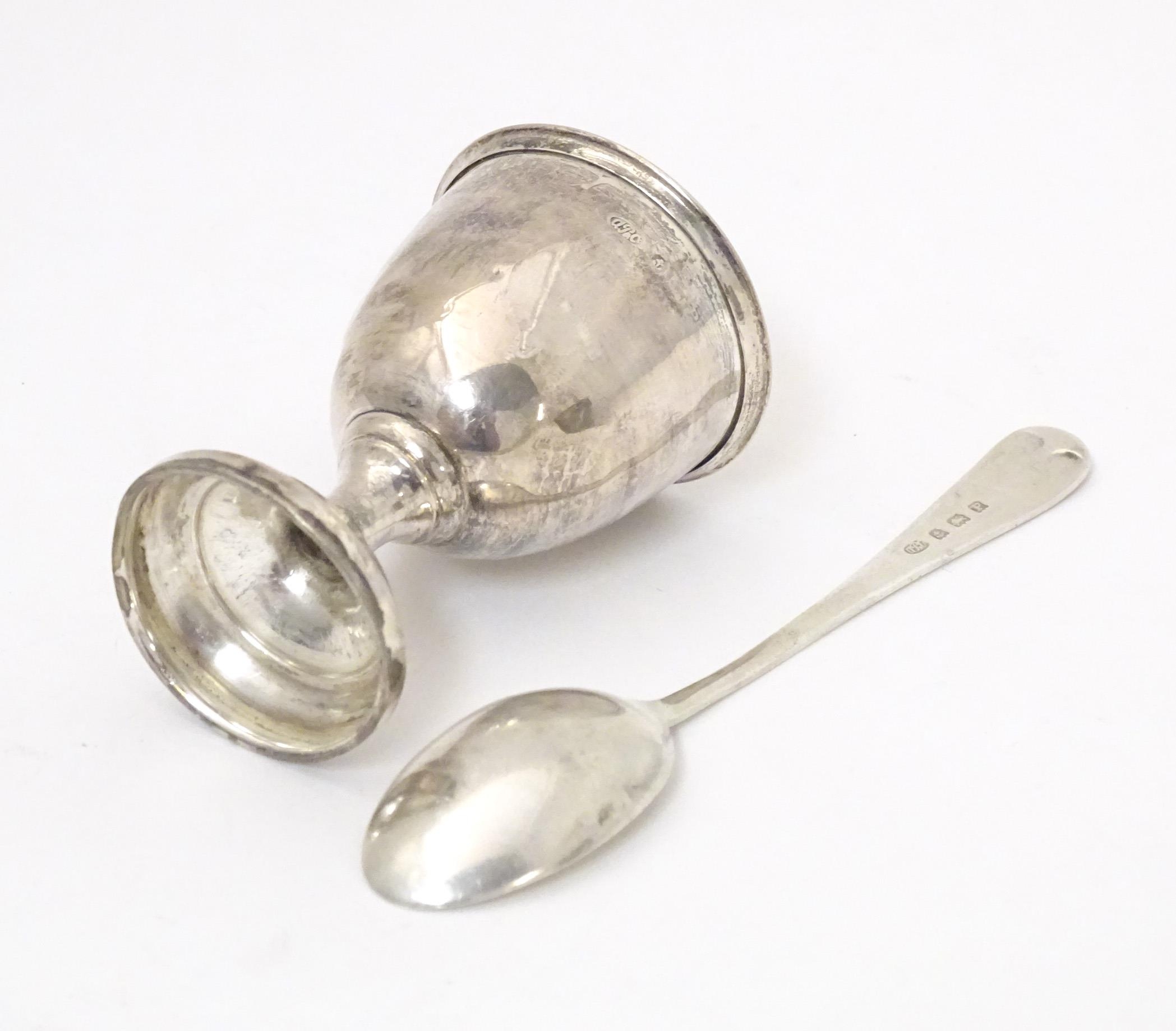 A silver egg cup and spoon, hallmarked Birmingham 1939, maker Arthur Price & Co, cased. The case - Image 5 of 6