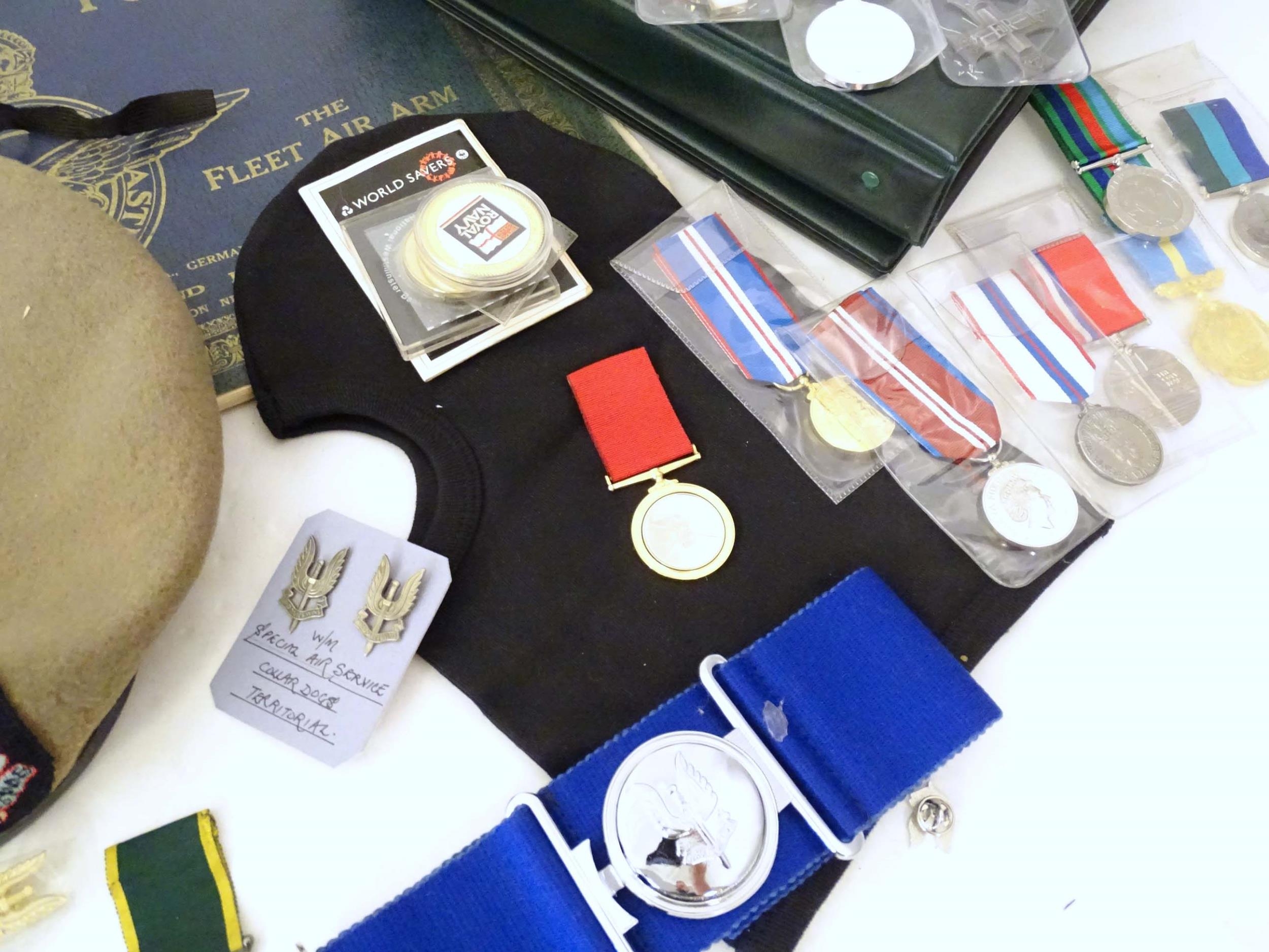 Militaria: a quantity of 20thC military items, including a beret by Patey London Ltd, size 61 - 7 - Image 4 of 13