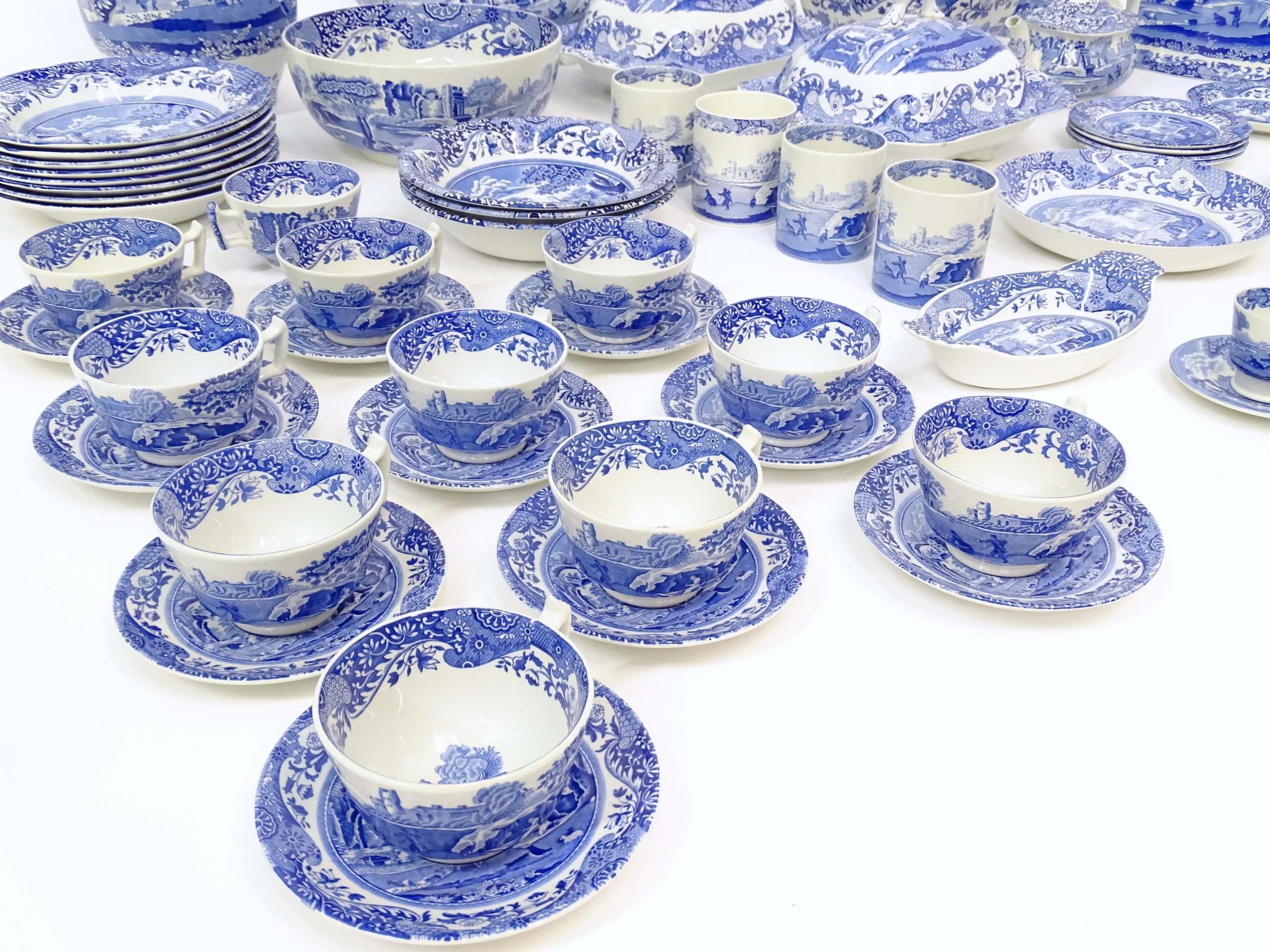 A quantity of blue and white Copeland Spode and Spode tea and dinner wares in the Italian pattern to - Bild 8 aus 29