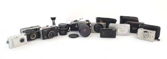 A quantity of 20thC cameras, comprising: a Pentax ME Super SLR 35mm film camera (fitted with a