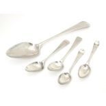 Assorted late 19th / early 20thC silver flatware comprising two pairs of teaspoons and a table