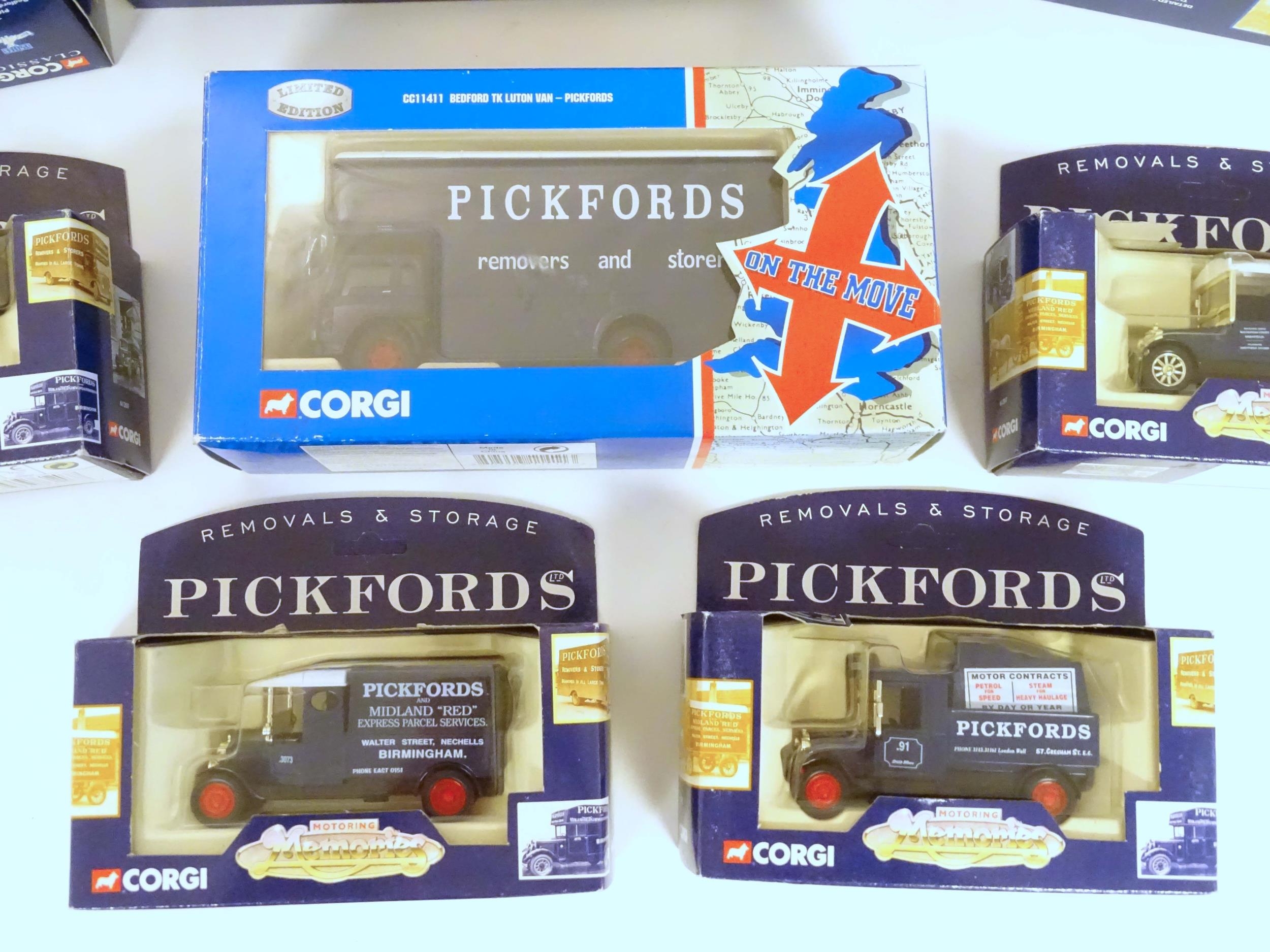 Toys: Three boxed Corgi Classics die cast scale model truck vehicles in Pickfords livery, - Image 4 of 8