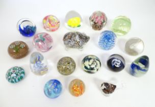A quantity of assorted glass paperweights, one formed as a pig, another a bird. (19) Please Note -