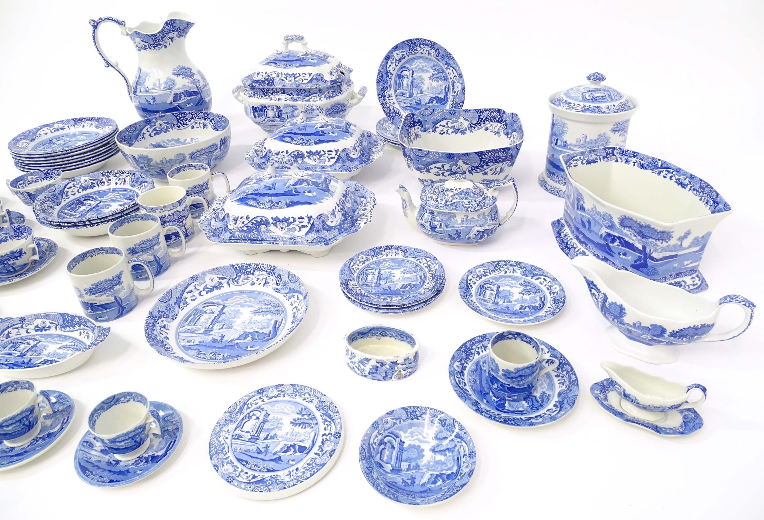 A quantity of blue and white Copeland Spode and Spode tea and dinner wares in the Italian pattern to - Bild 5 aus 29