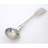A Victorian silver Fiddle pattern salt spoon, hallmarked London 1848, maker Chawner & Co. (George