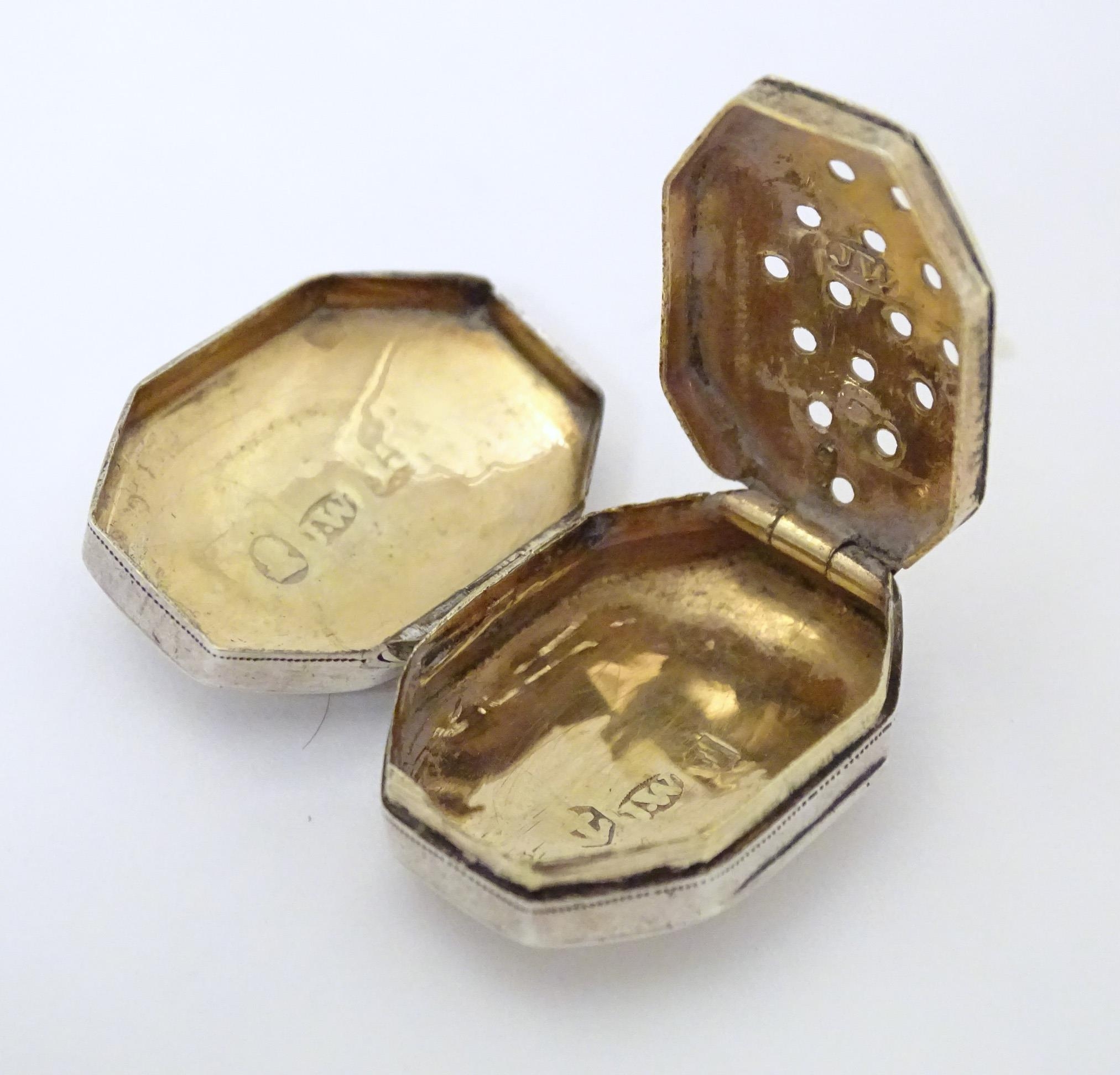 A Geo III silver vinaigrette with engraved decoration opening to reveal gilded interior and - Image 7 of 8