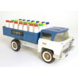 Toy: a mid 1960s Triang Hi-Way milk lorry CHE 4513, of pressed steel construction and carrying 28