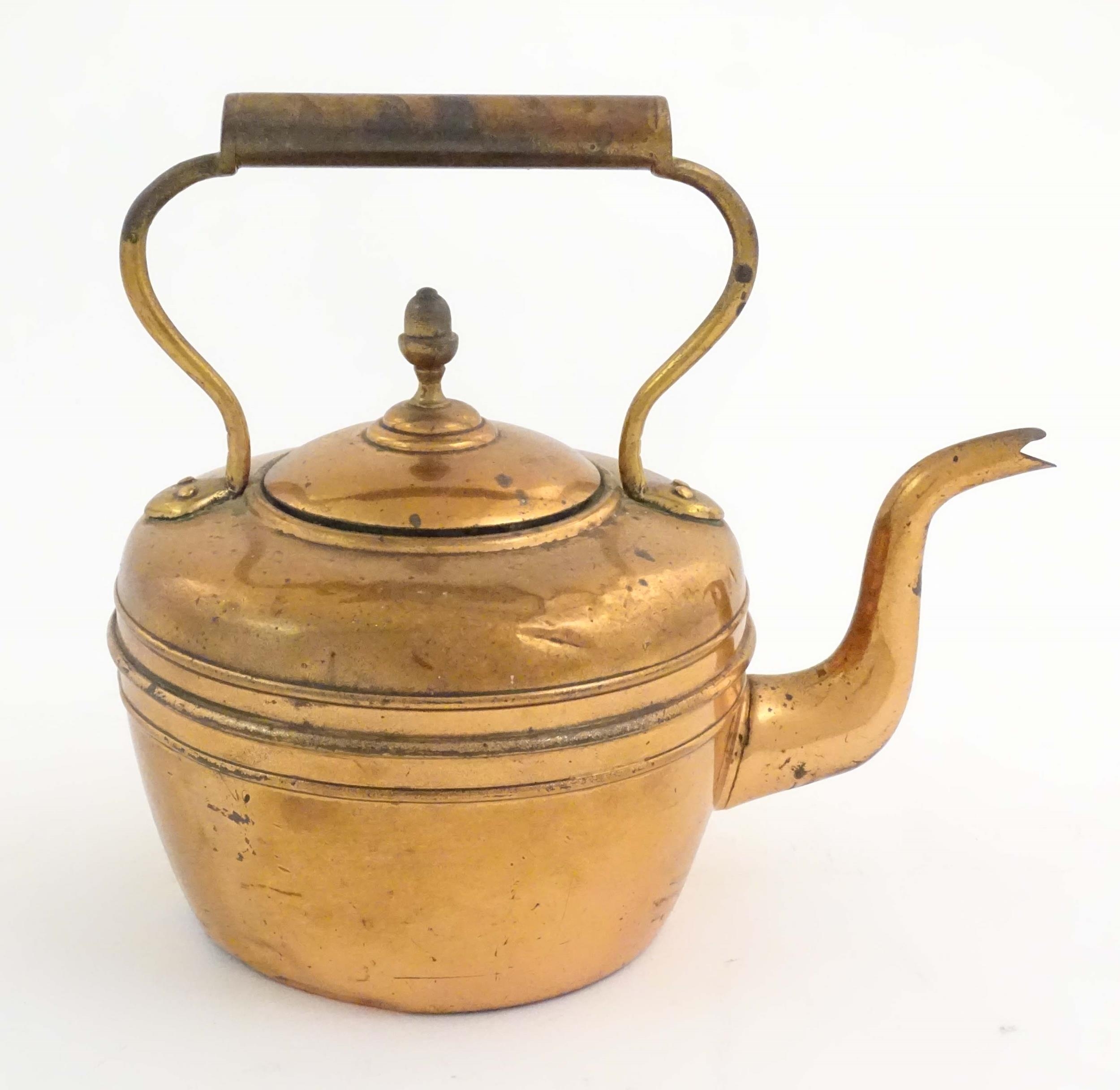 An early 20thC copper kettle, decorated with banding and acorn finial, approx. 10" high, 11" wide - Image 3 of 8