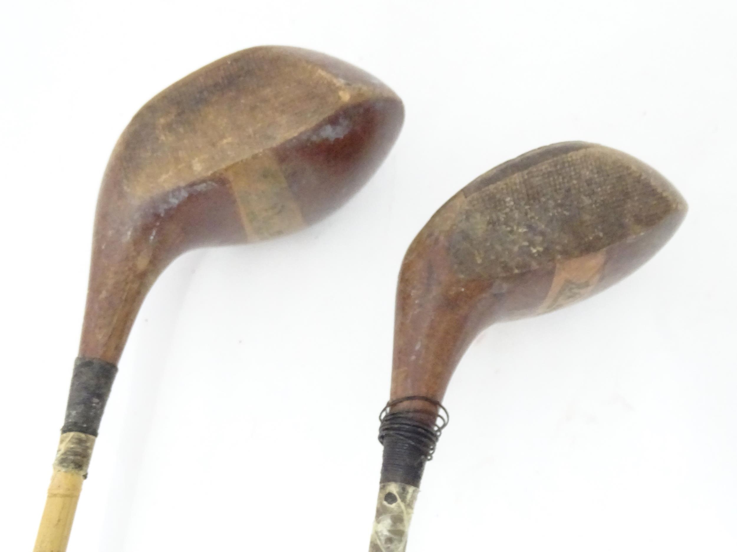 A quantity of mid 20thC golf clubs Please Note - we do not make reference to the condition of lots - Bild 14 aus 15