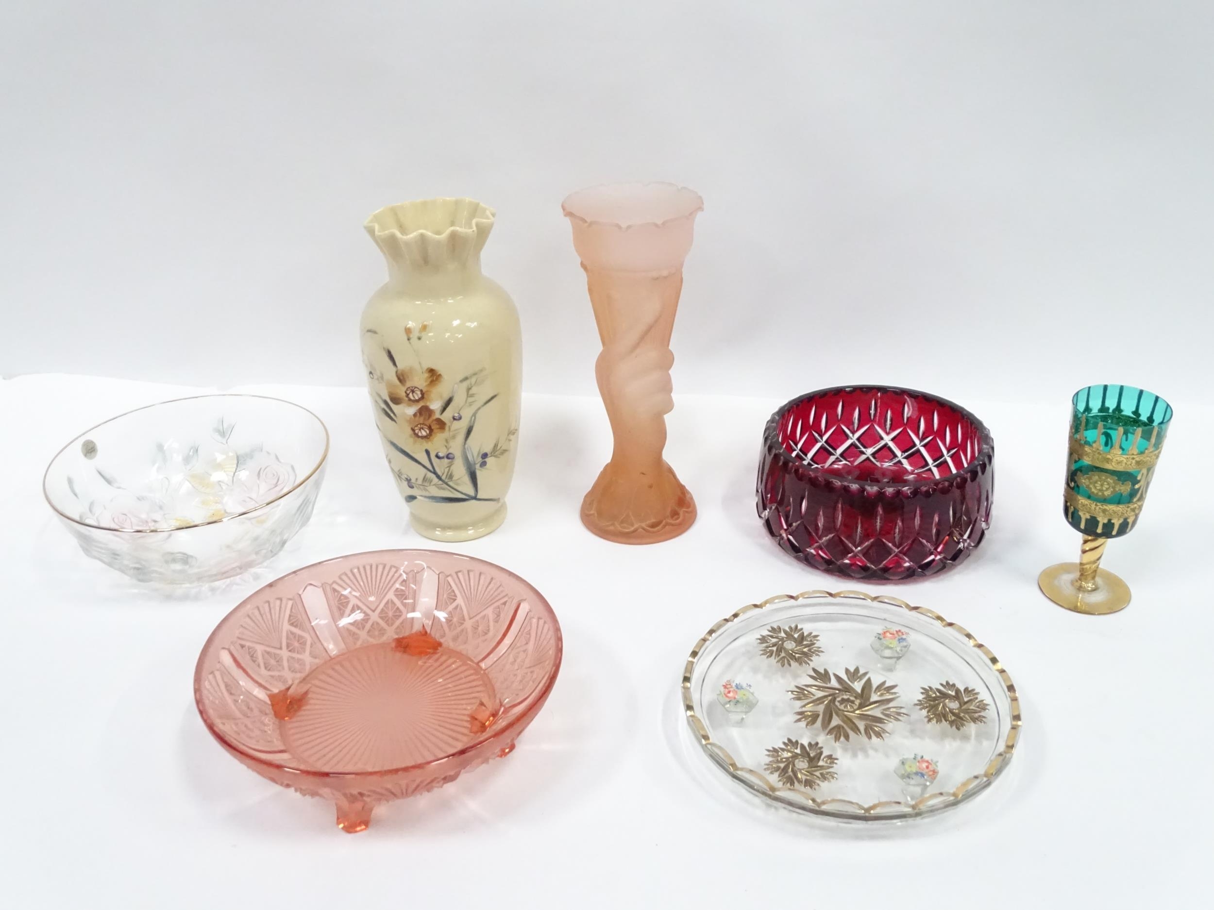 A quantity of assorted glass to include bowls, vase etc (7) Please Note - we do not make reference