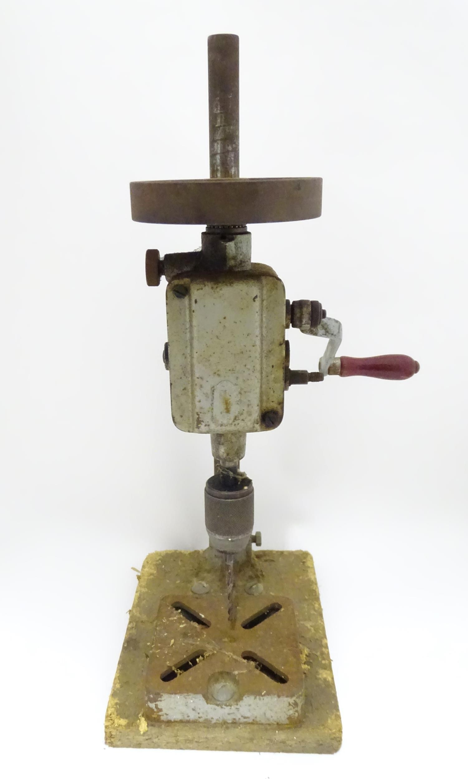 A vintage pillar drill Please Note - we do not make reference to the condition of lots within - Bild 5 aus 7